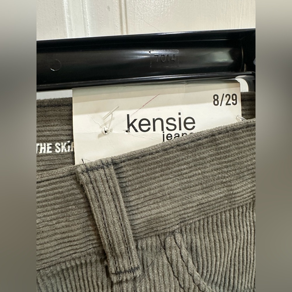 NWT Kensie Olive Green Corduroy The Skirt High Rise Mini w/ Buttons Size 8 or 29 - Picture 4 of 6